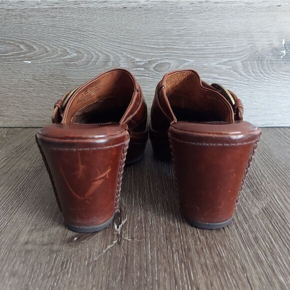 ARIAT Womens Sz 6.5 B Brown Leather Heeled Horseshoe Buckle Slip-On Clogs - Picture 5 of 9
